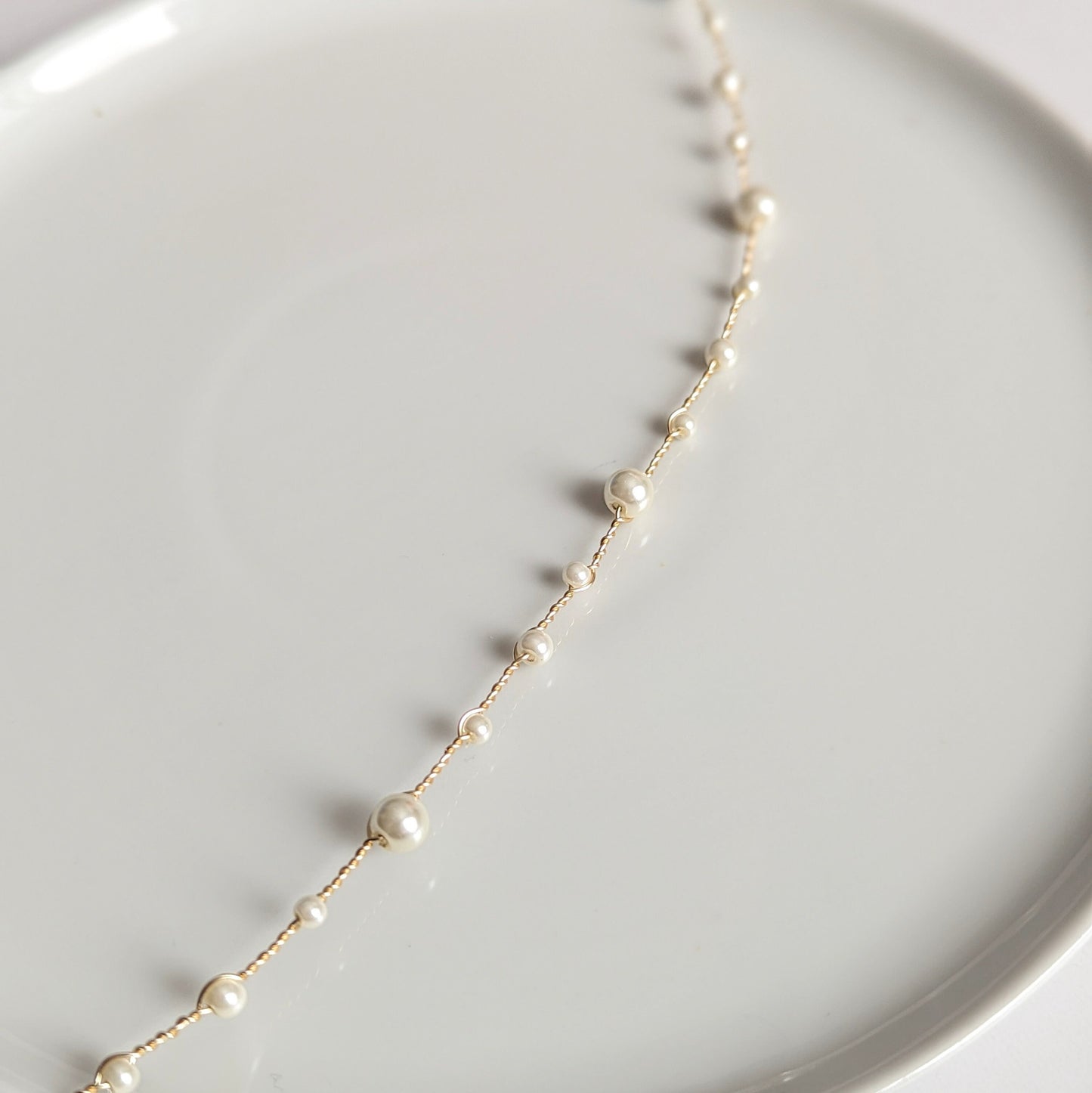 Hannah - Thin Pearl Bridal Hair Vine (8"-24")