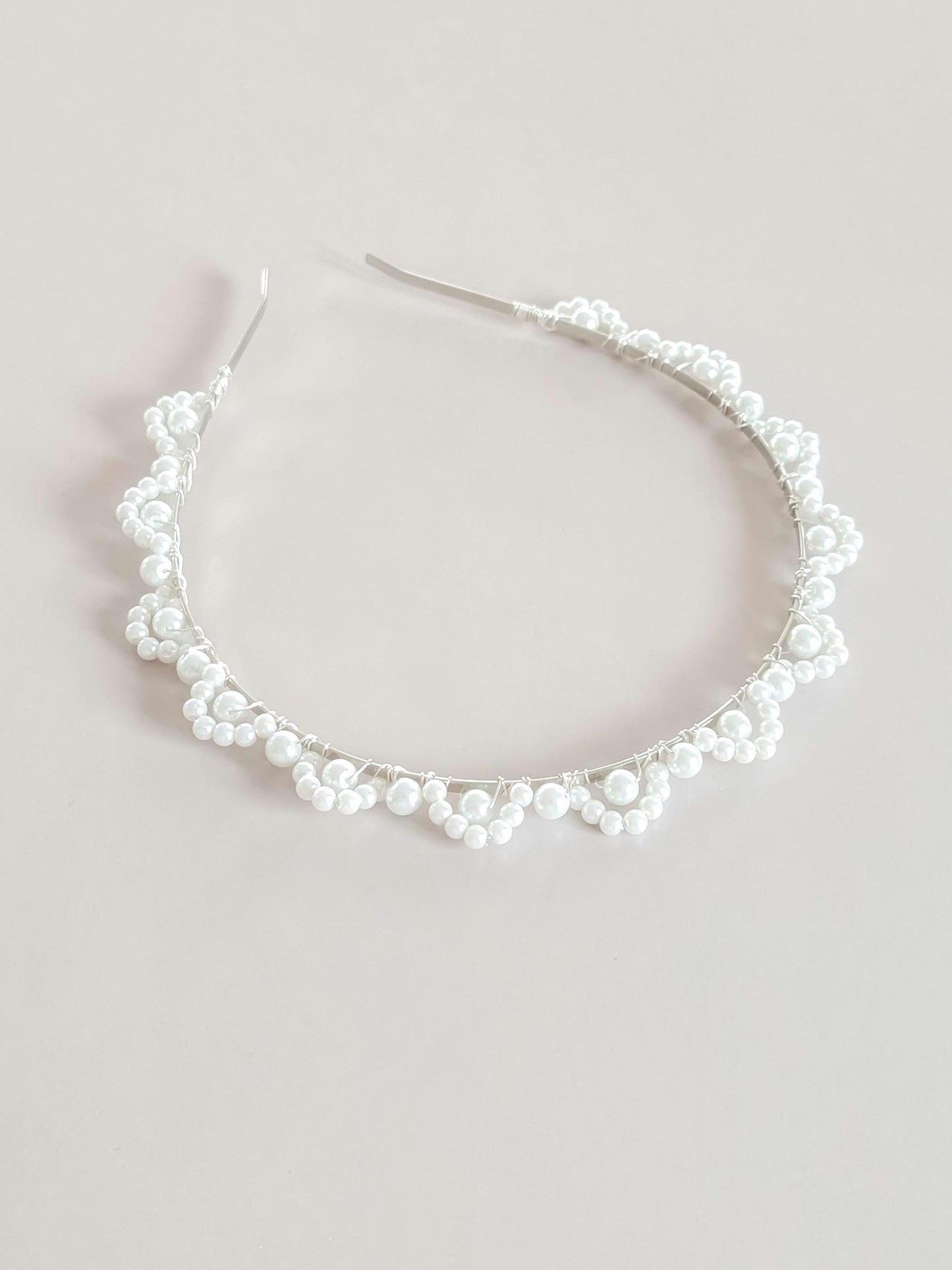 Margot - Elegant Pearl Crown Headband
