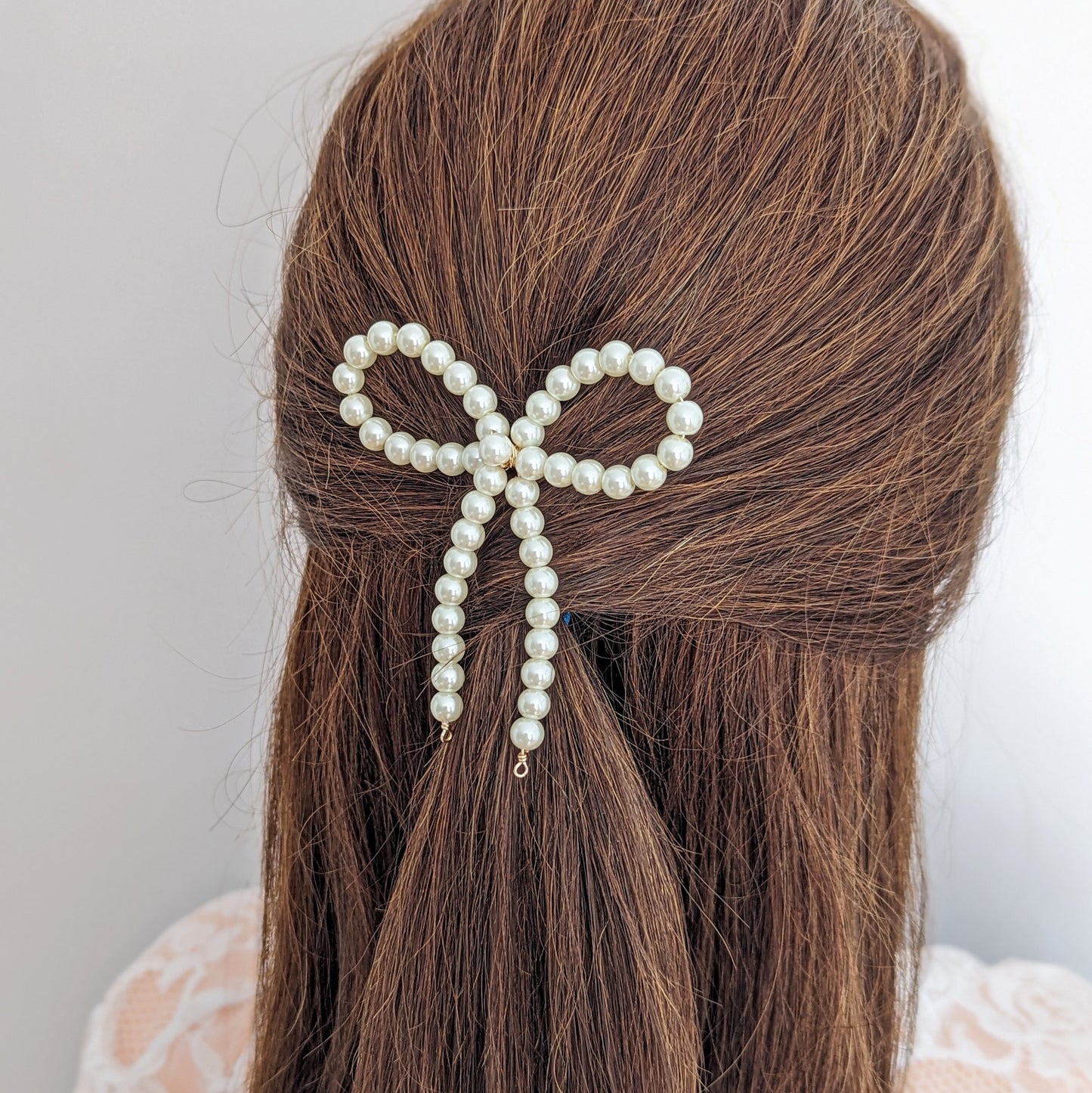 Amelia - Large Pearl Bow Hair Pin