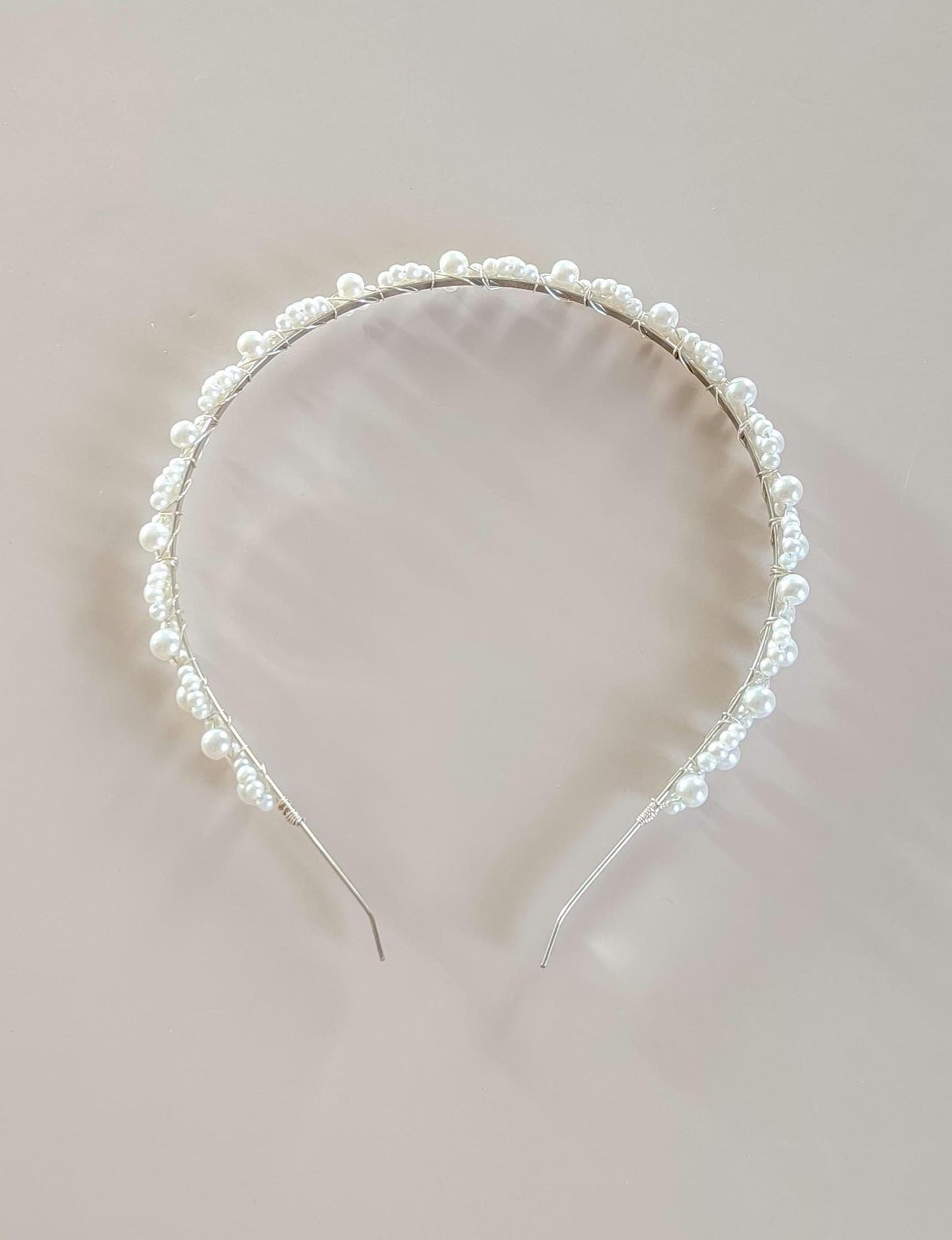 Lexi – Minimalist Pearl Bridal Headband