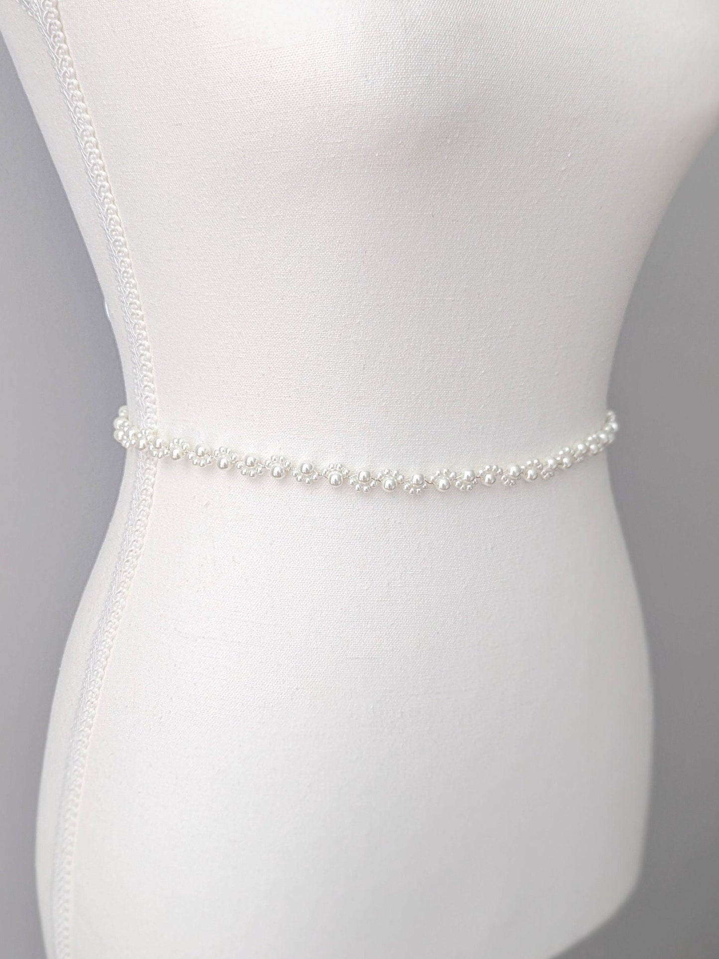 Lexi - Simple Pearl Bridal Belt (18"-30")