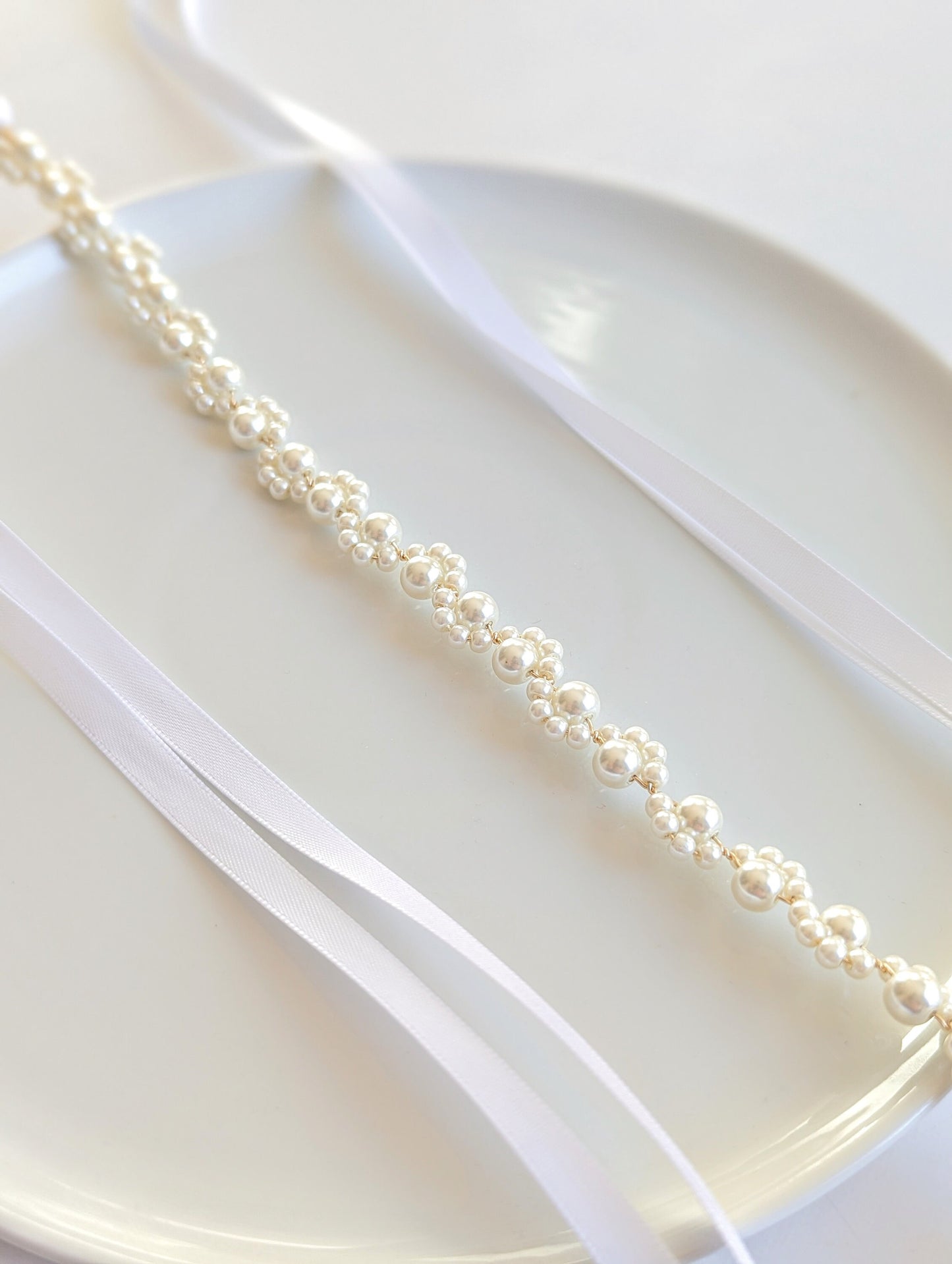 Lexi - Simple Pearl Bridal Belt (18"-30")