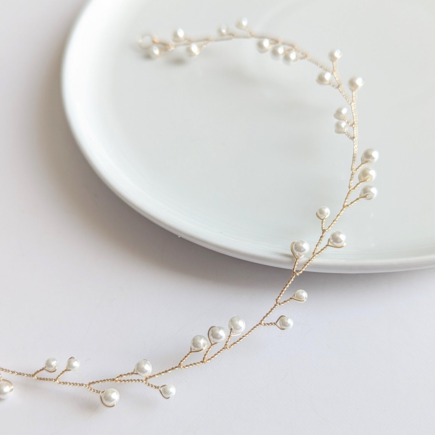 Cora - Delicate Pearl Wedding Hair Vine (8"-24")