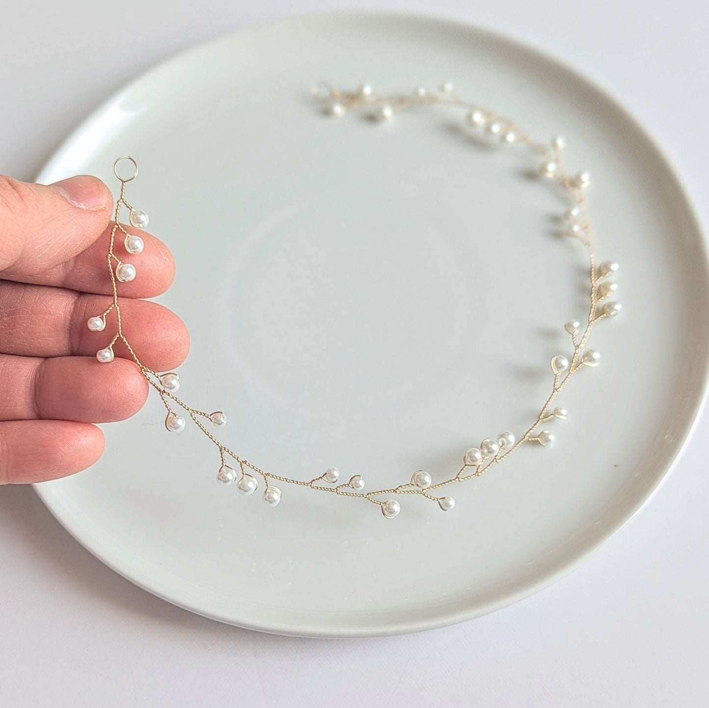 Cora - Delicate Pearl Wedding Hair Vine (8"-24")