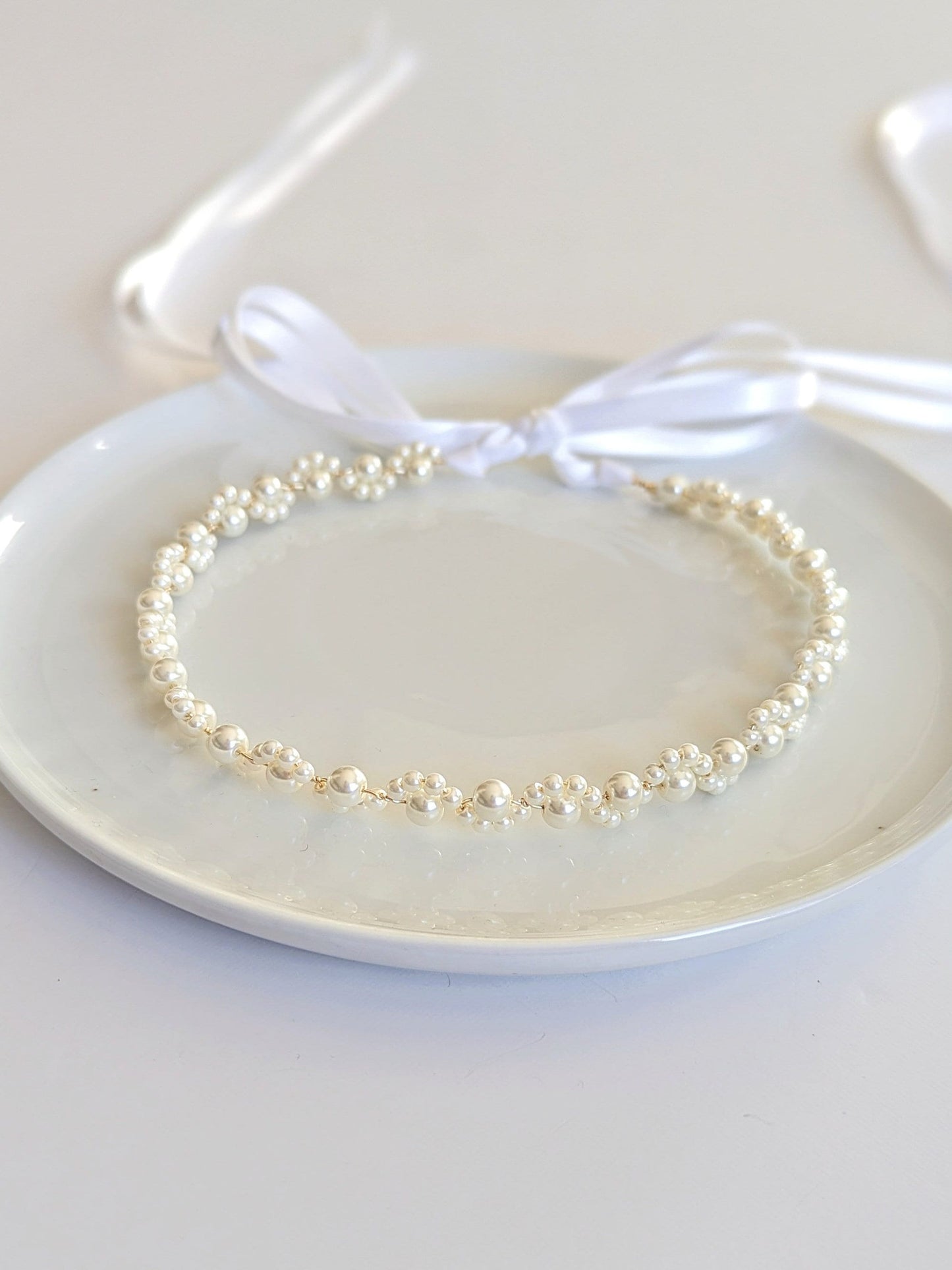 Lexi - Simple Pearl Bridal Belt (18"-30")