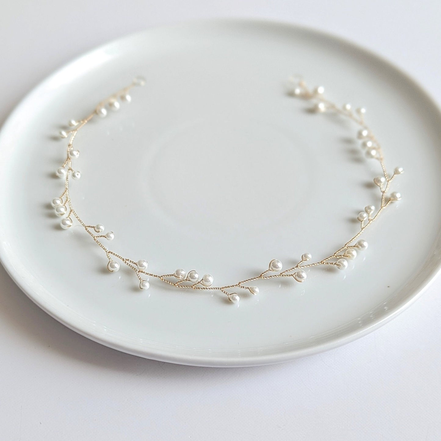 Cora - Delicate Pearl Wedding Hair Vine (8"-24")