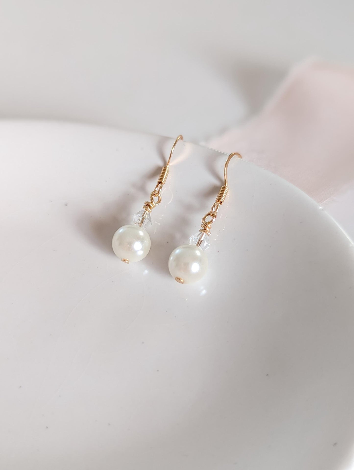Mira - Pearl Drop Earrings With Crystal