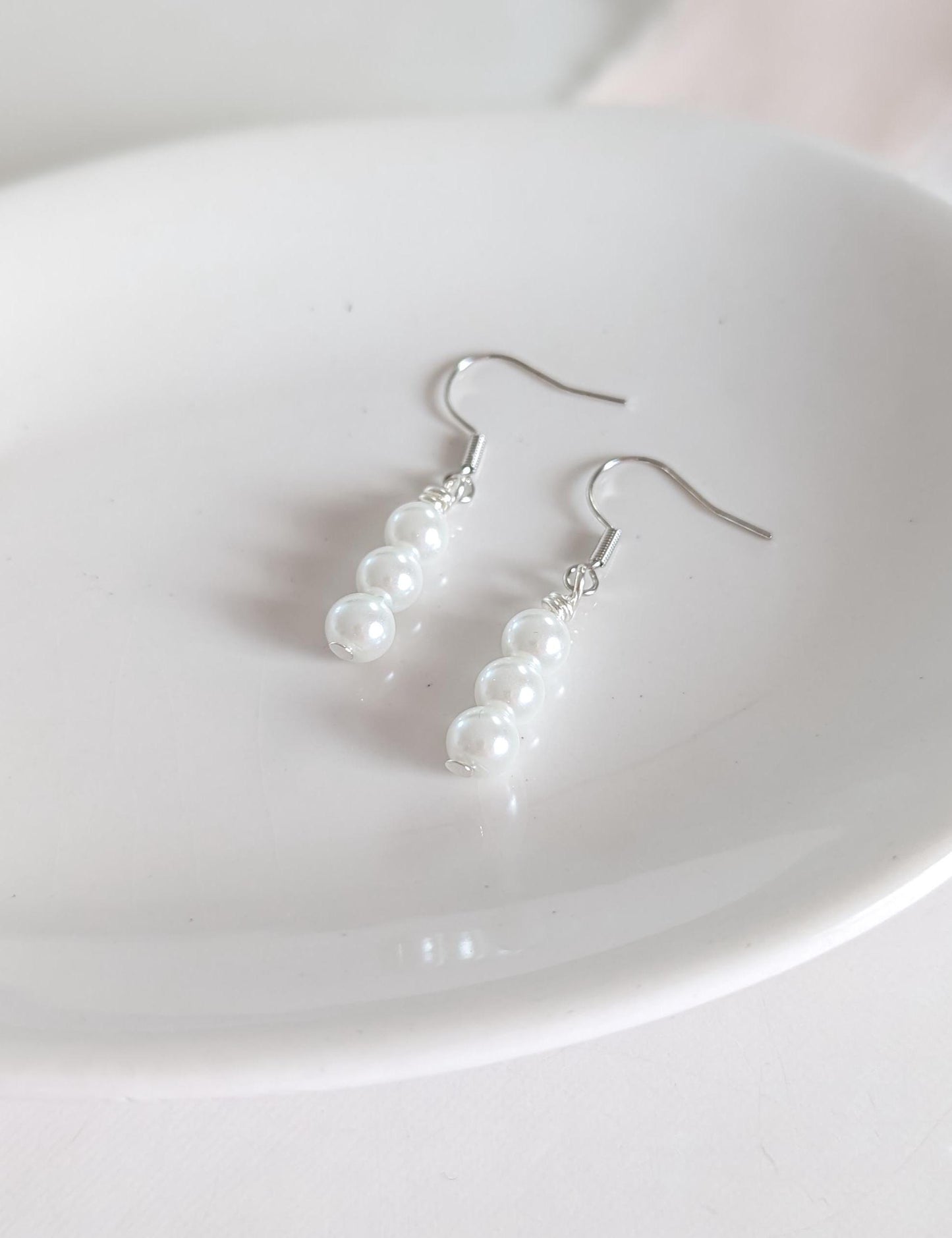 Vera - Stacked Pearl Dangle Earring