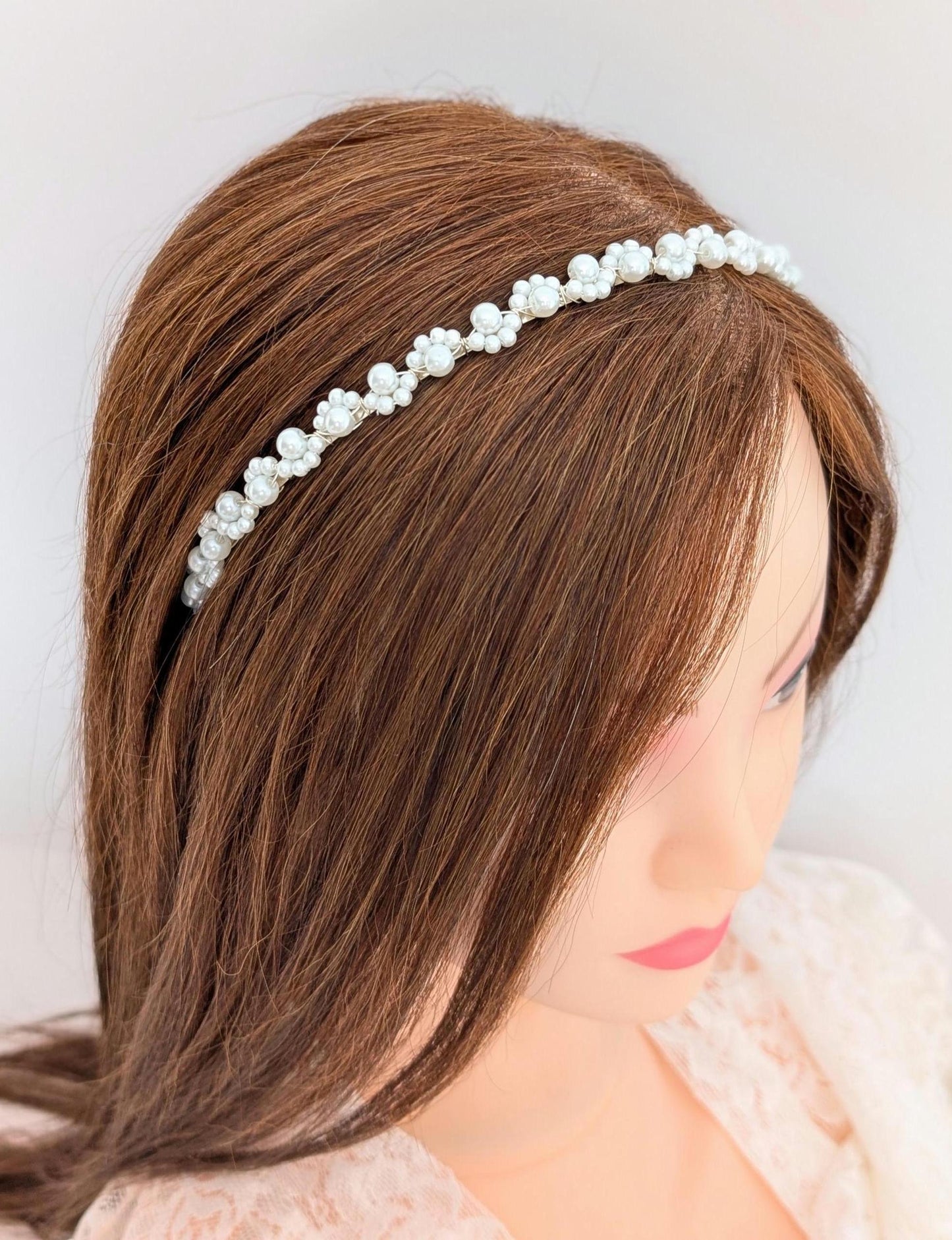 Lexi – Minimalist Pearl Bridal Headband