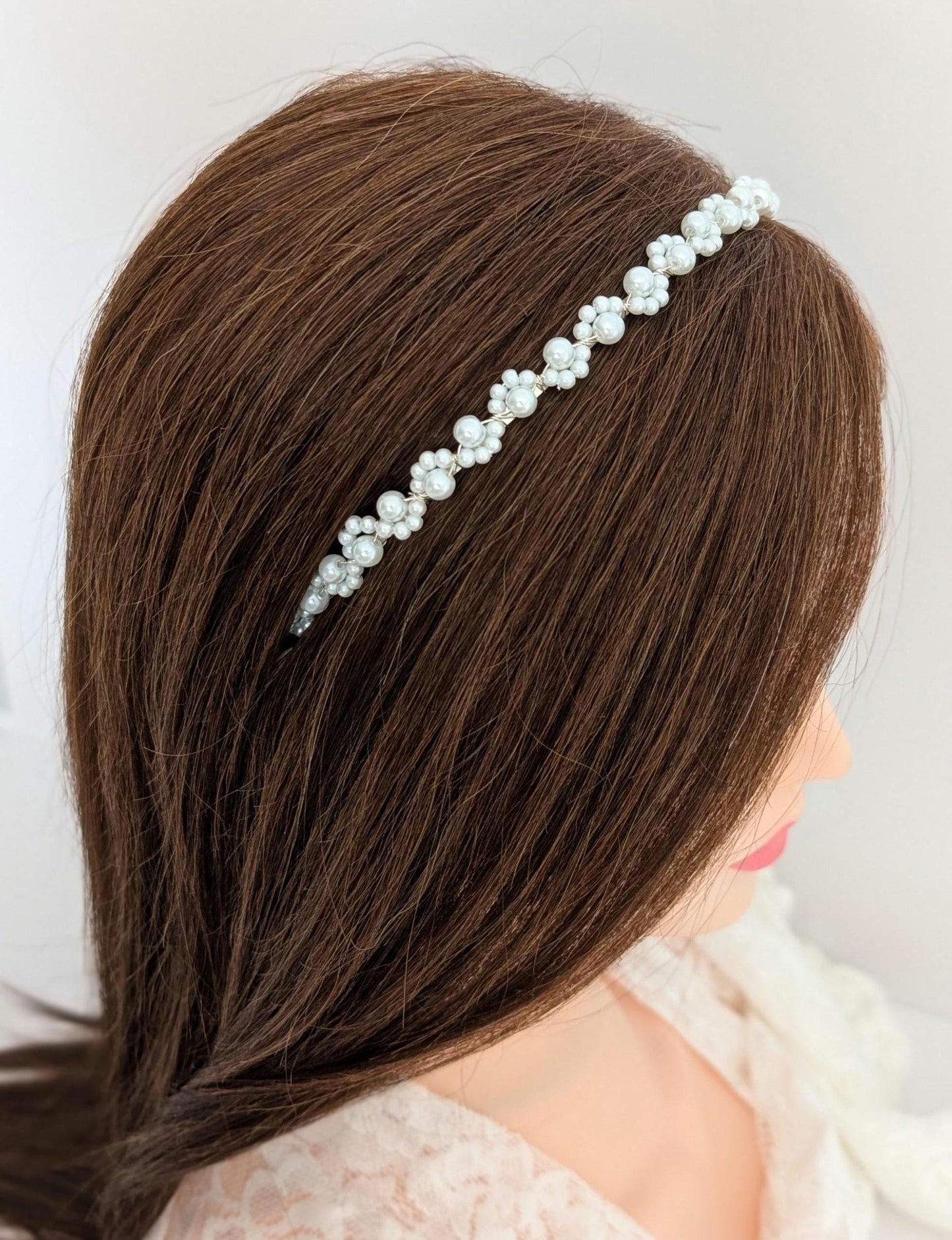 Lexi – Minimalist Pearl Bridal Headband