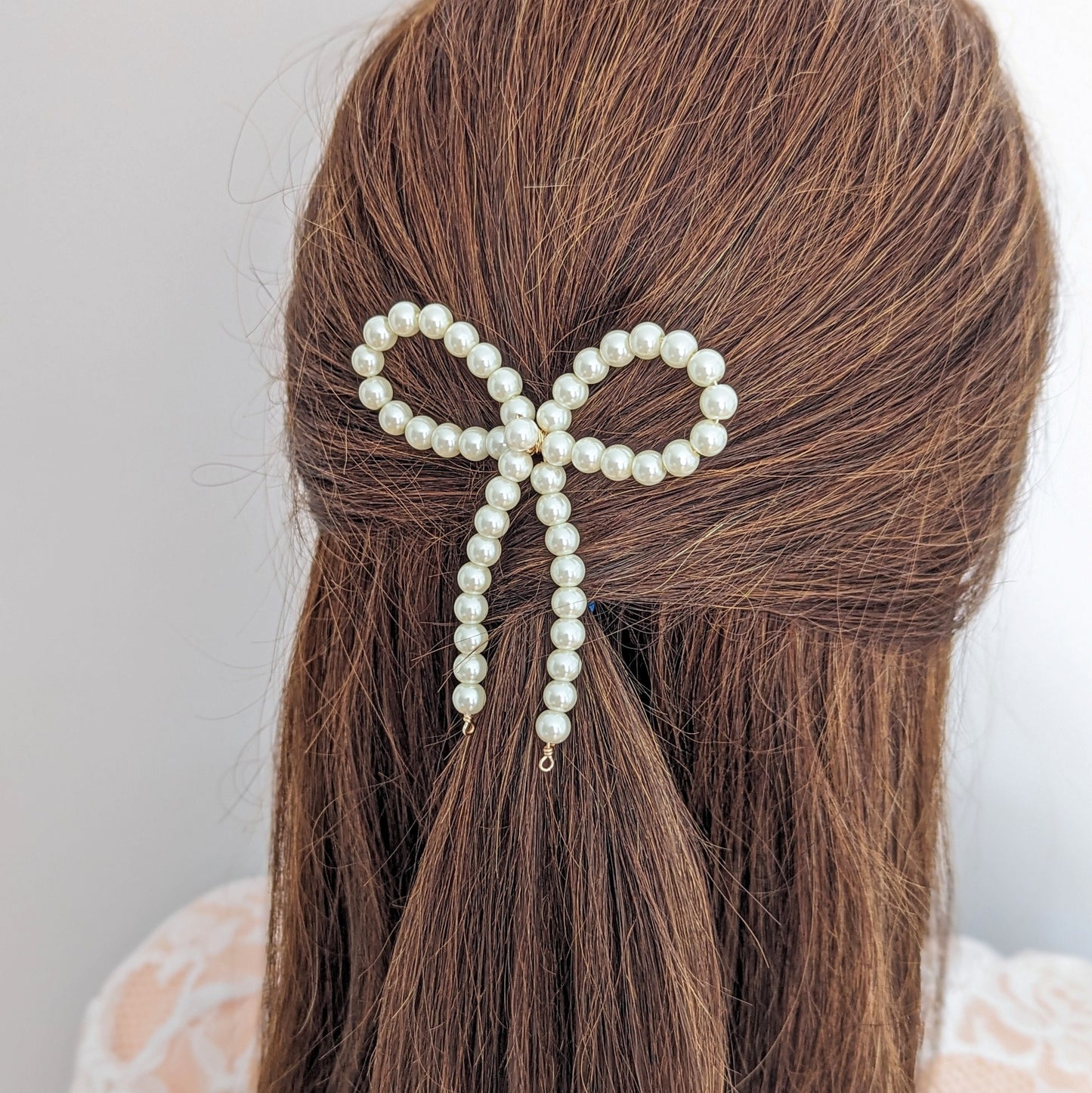 Amelia - Large Pearl Bow Hair Pin