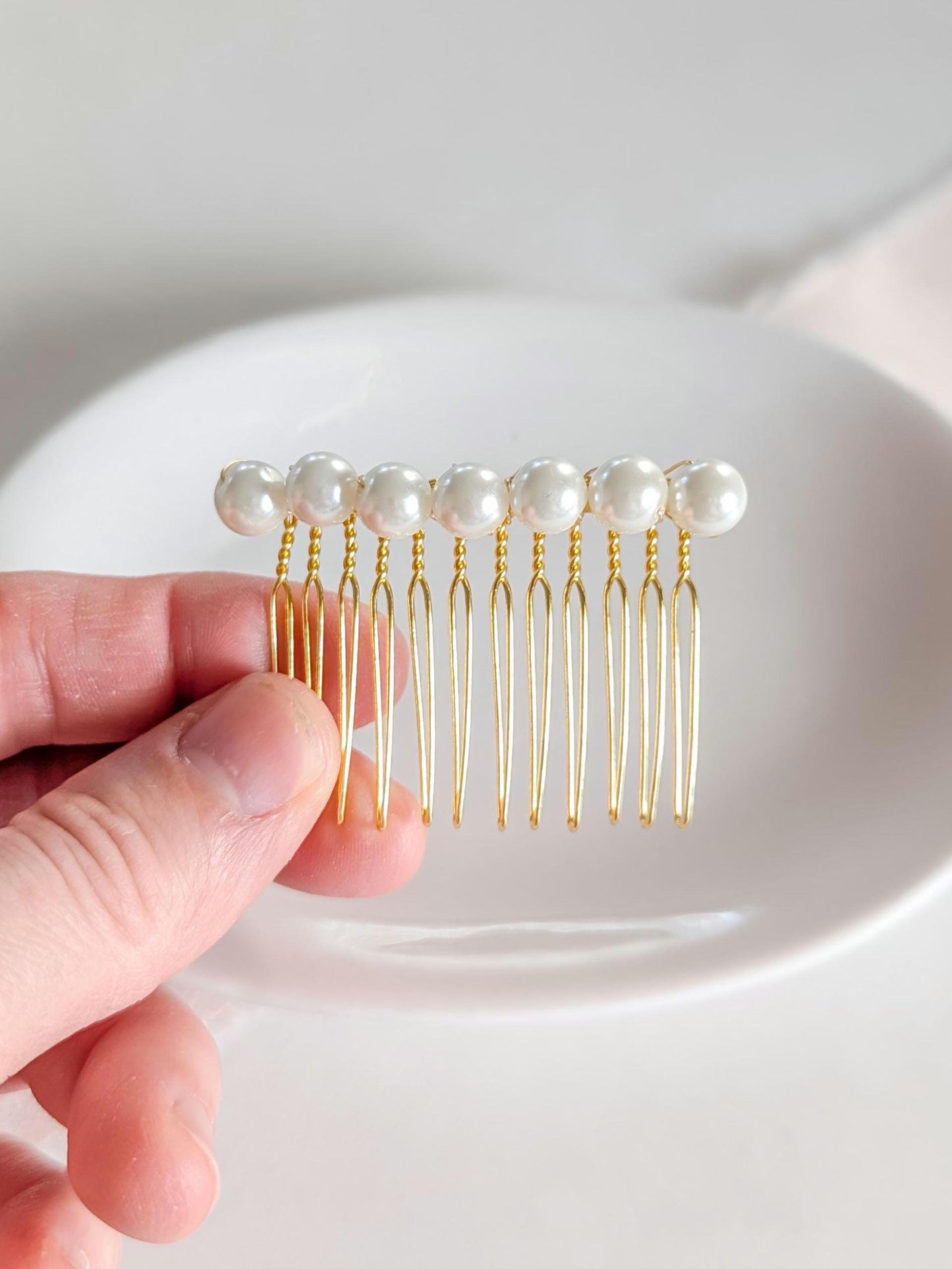 Elise - Classic Pearl Wedding Hair Comb