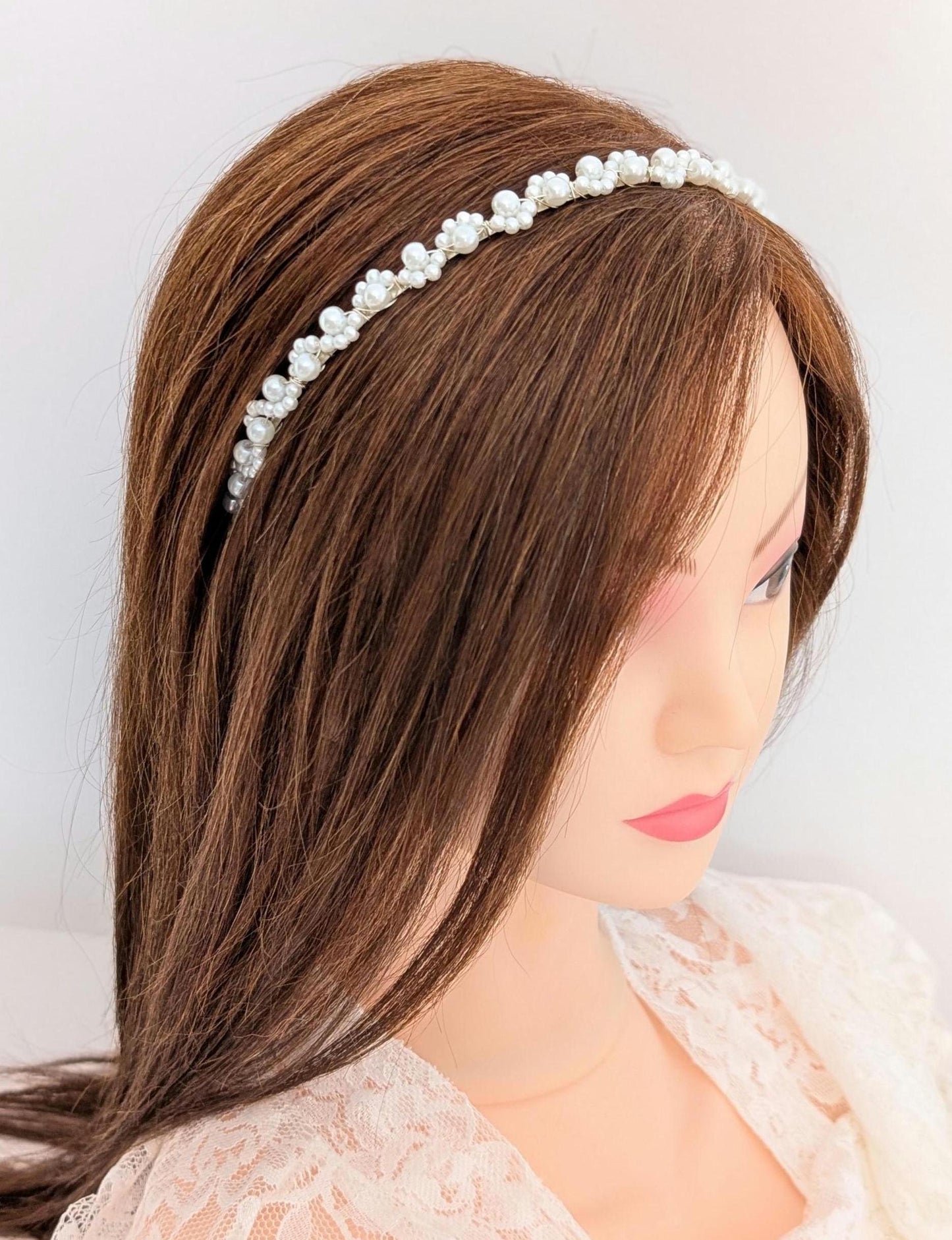 Lexi – Minimalist Pearl Bridal Headband