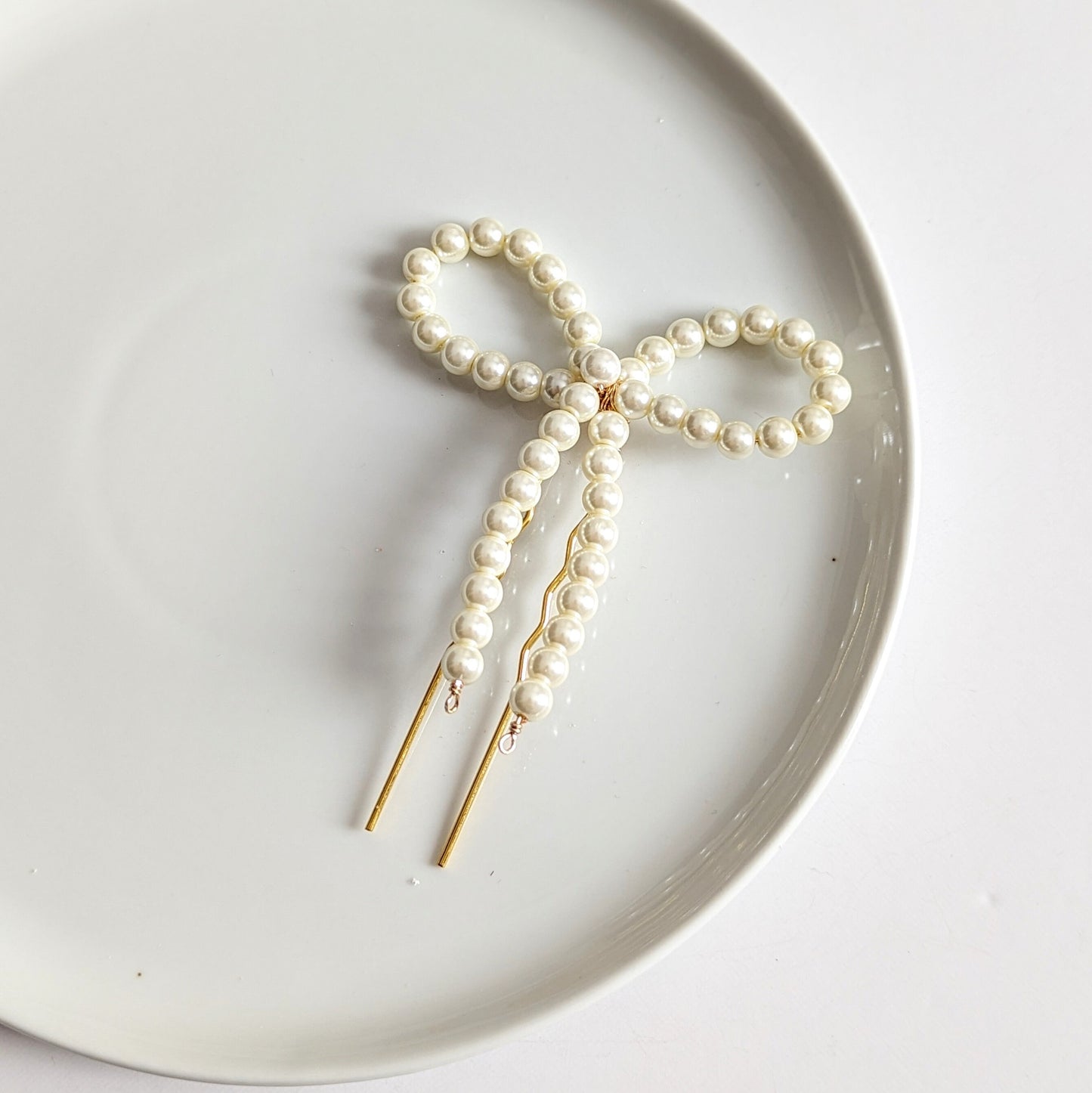 Amelia - Large Pearl Bow Hair Pin