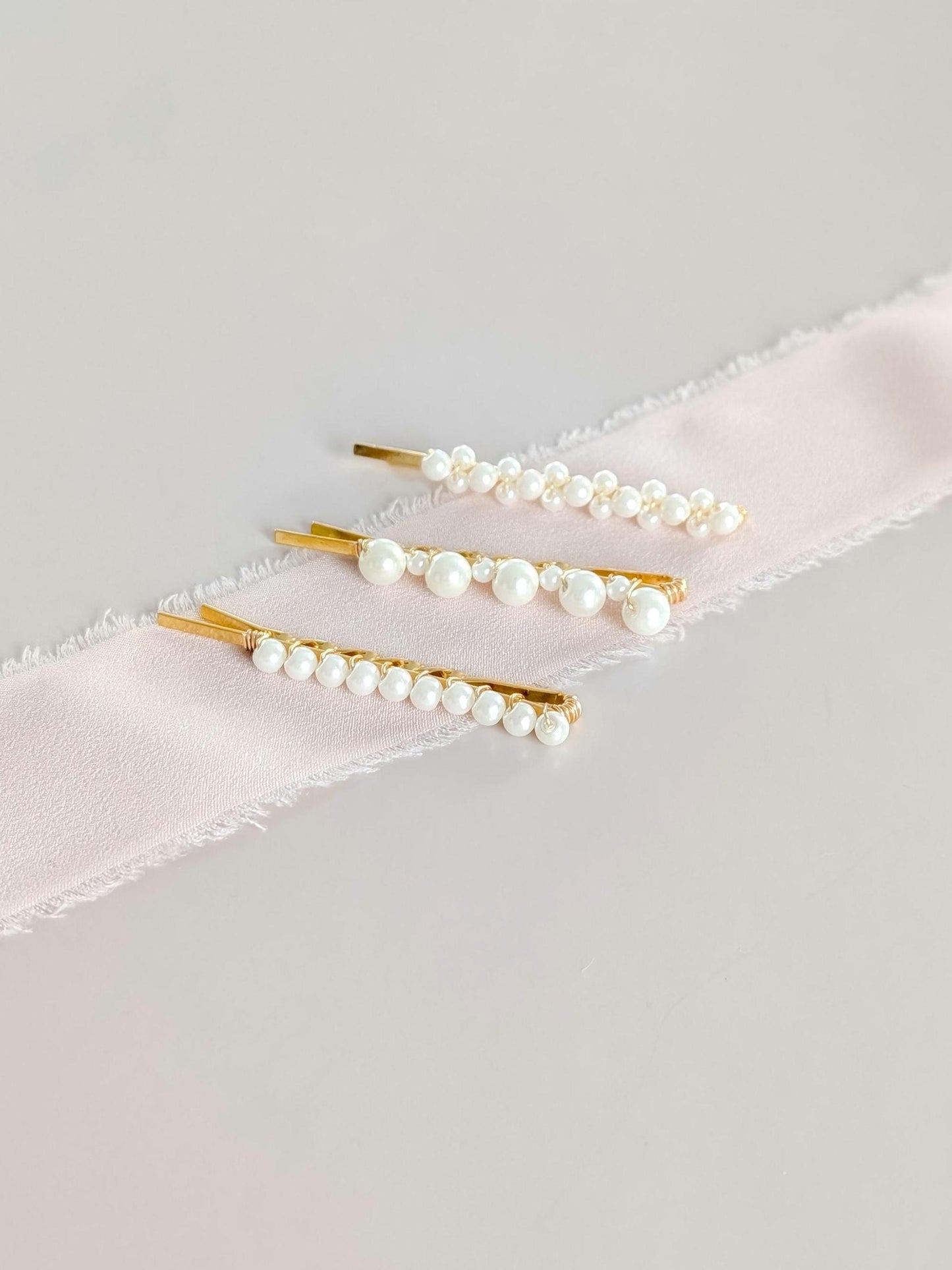Madeline - Pearl Bobby Pins (Set of 3)