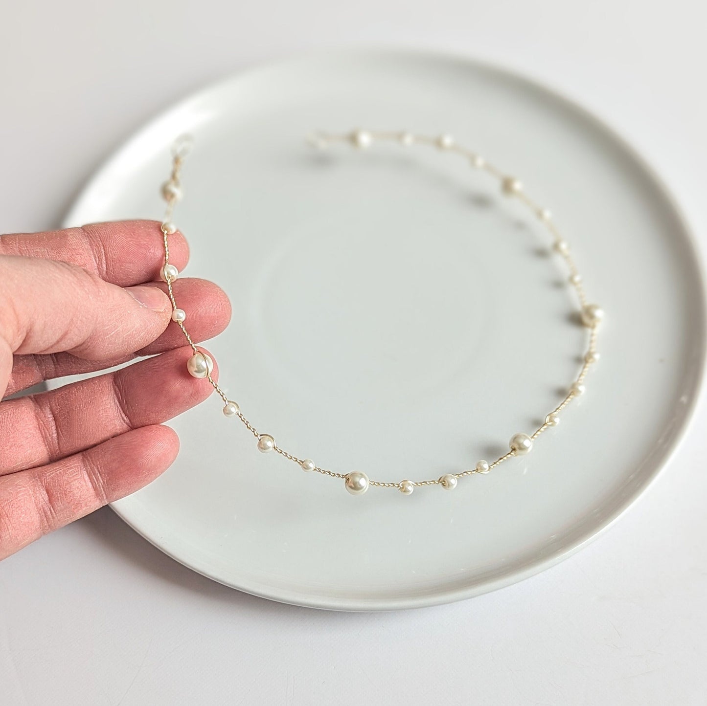 Hannah - Thin Pearl Bridal Hair Vine (8"-24")