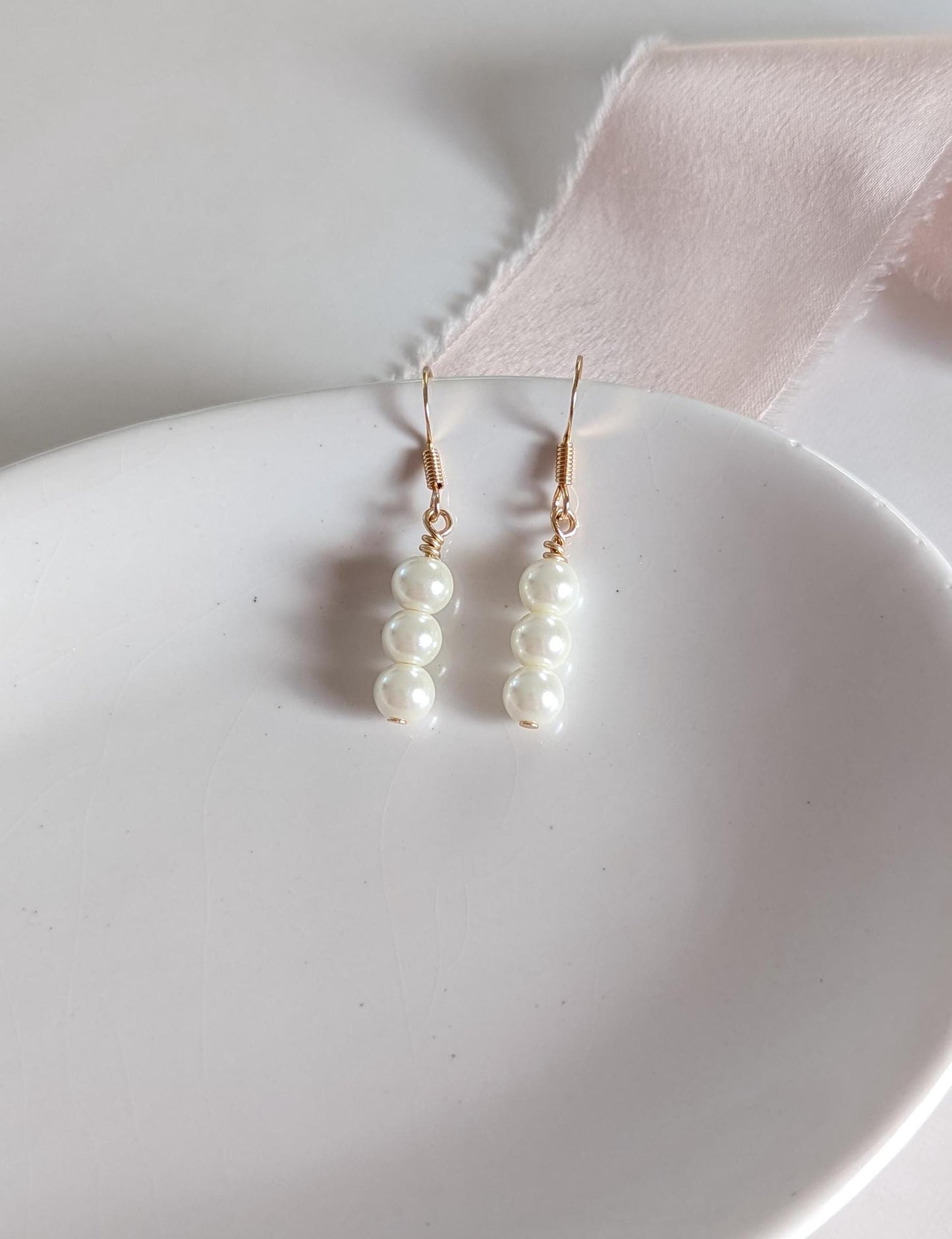 Vera - Stacked Pearl Dangle Earring