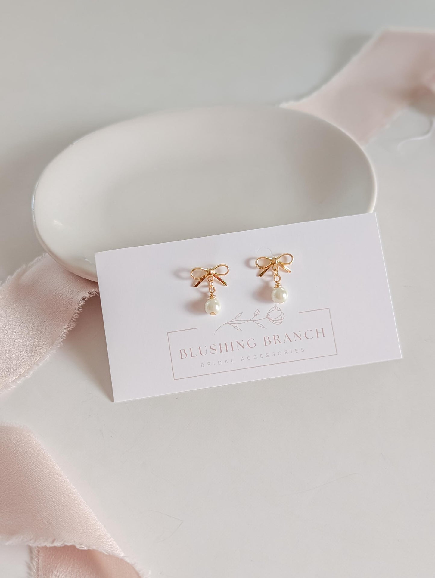 Nina - Pearl Bow Earrings Dainty 14k Gold Plated Bridal Studs