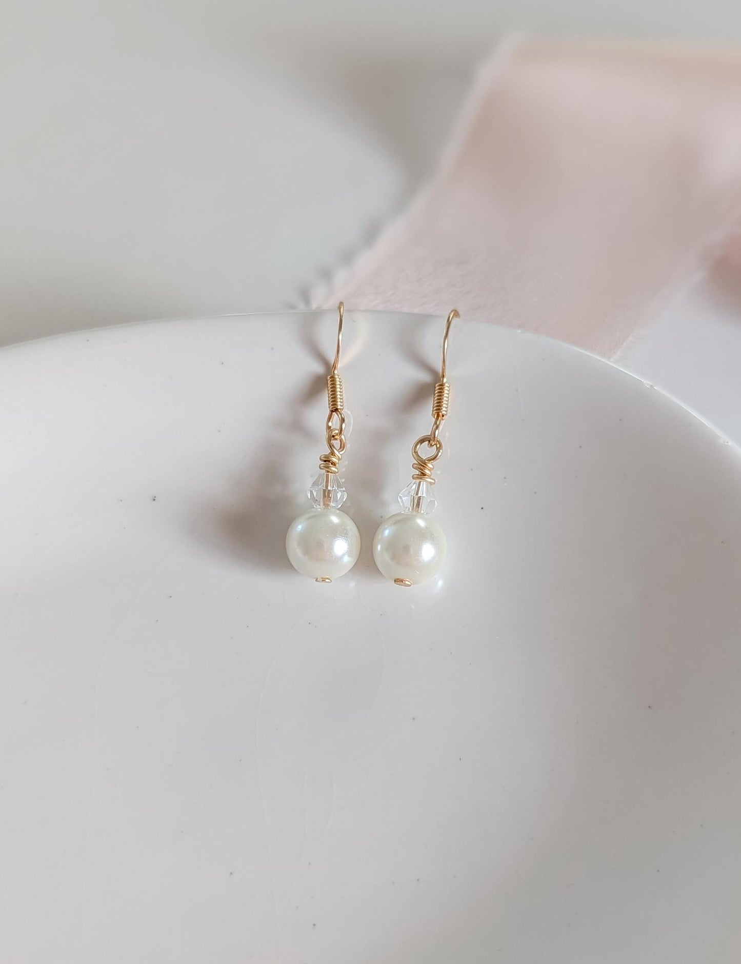 Mira - Pearl Drop Earrings With Crystal
