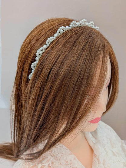 Margot - Elegant Pearl Crown Headband