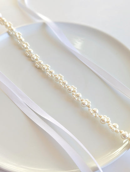 Lexi - Simple Pearl Bridal Belt (18"-30")