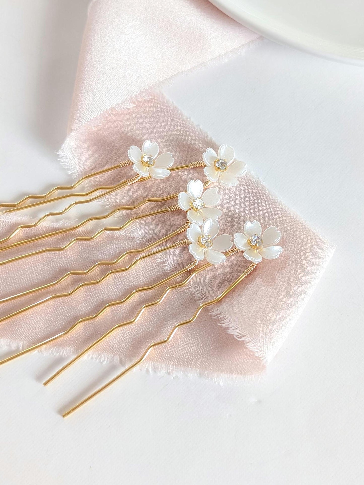 Camille – Single Flower Hair Pins (Set of 3, 5, or 10)