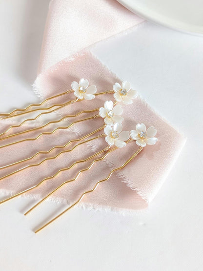 Camille – Single Flower Hair Pins (Set of 3, 5, or 10)