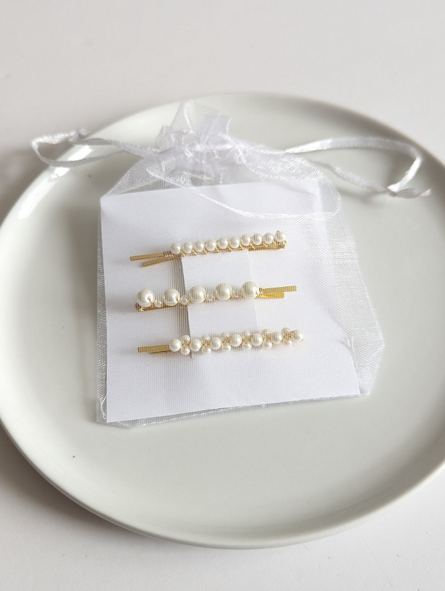 Madeline - Pearl Bobby Pins (Set of 3)