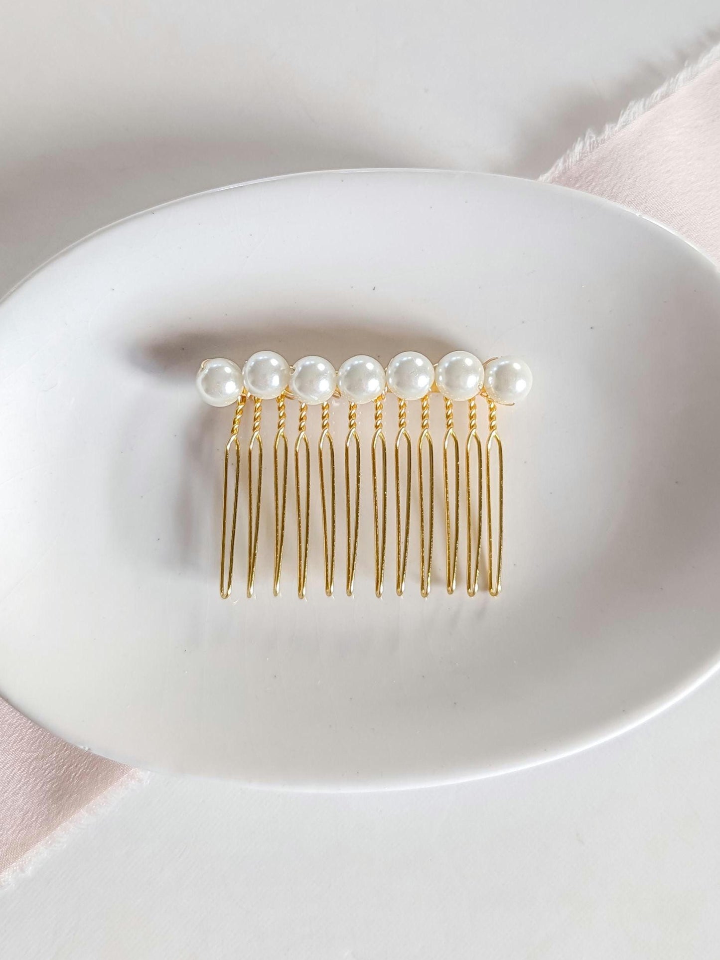 Elise - Classic Pearl Wedding Hair Comb