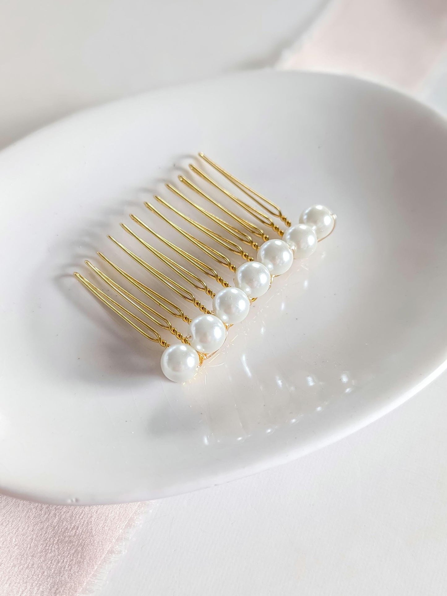 Elise - Classic Pearl Wedding Hair Comb
