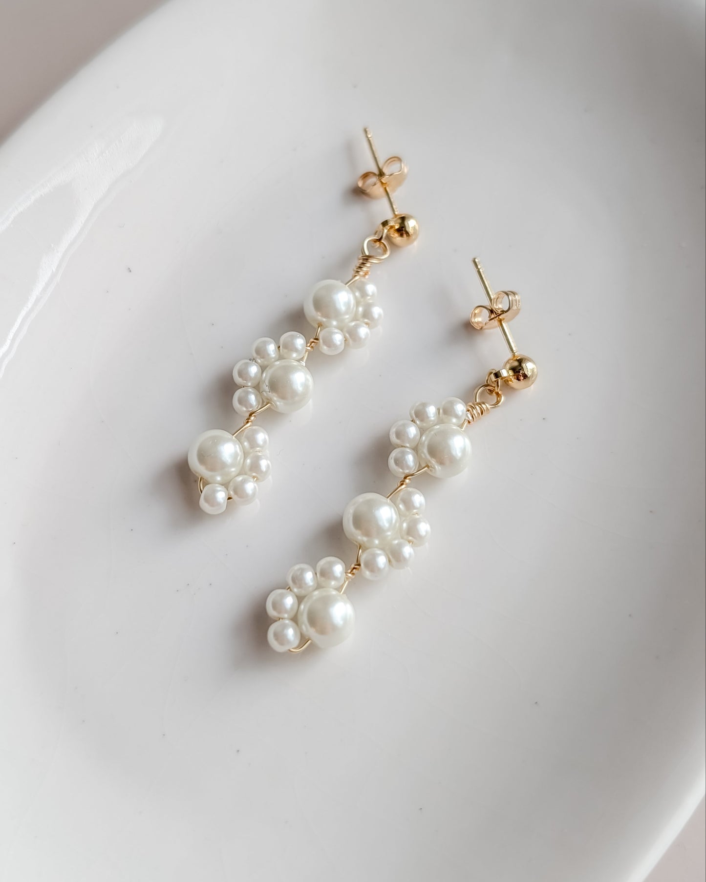 Lexi - Dainty Pearl Earring