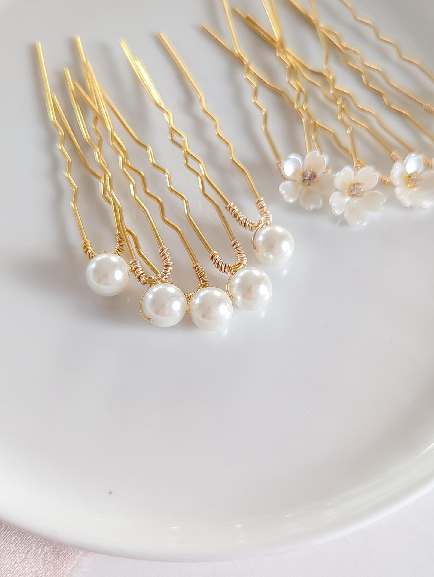 Elodie – Mixed Floral & Pearl Hair Pins (Set of 2–15)