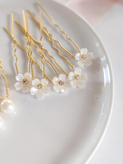 Elodie – Mixed Floral & Pearl Hair Pins (Set of 2–15)