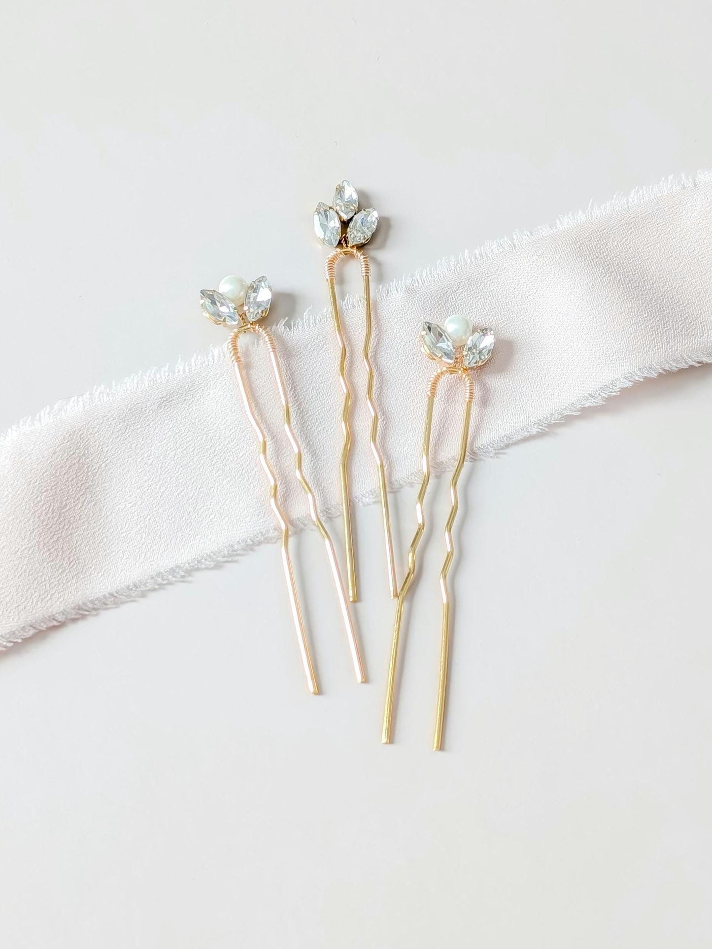 Chloe x Ava - Dainty Crystal Bridal Hair Pins (Set of 3)