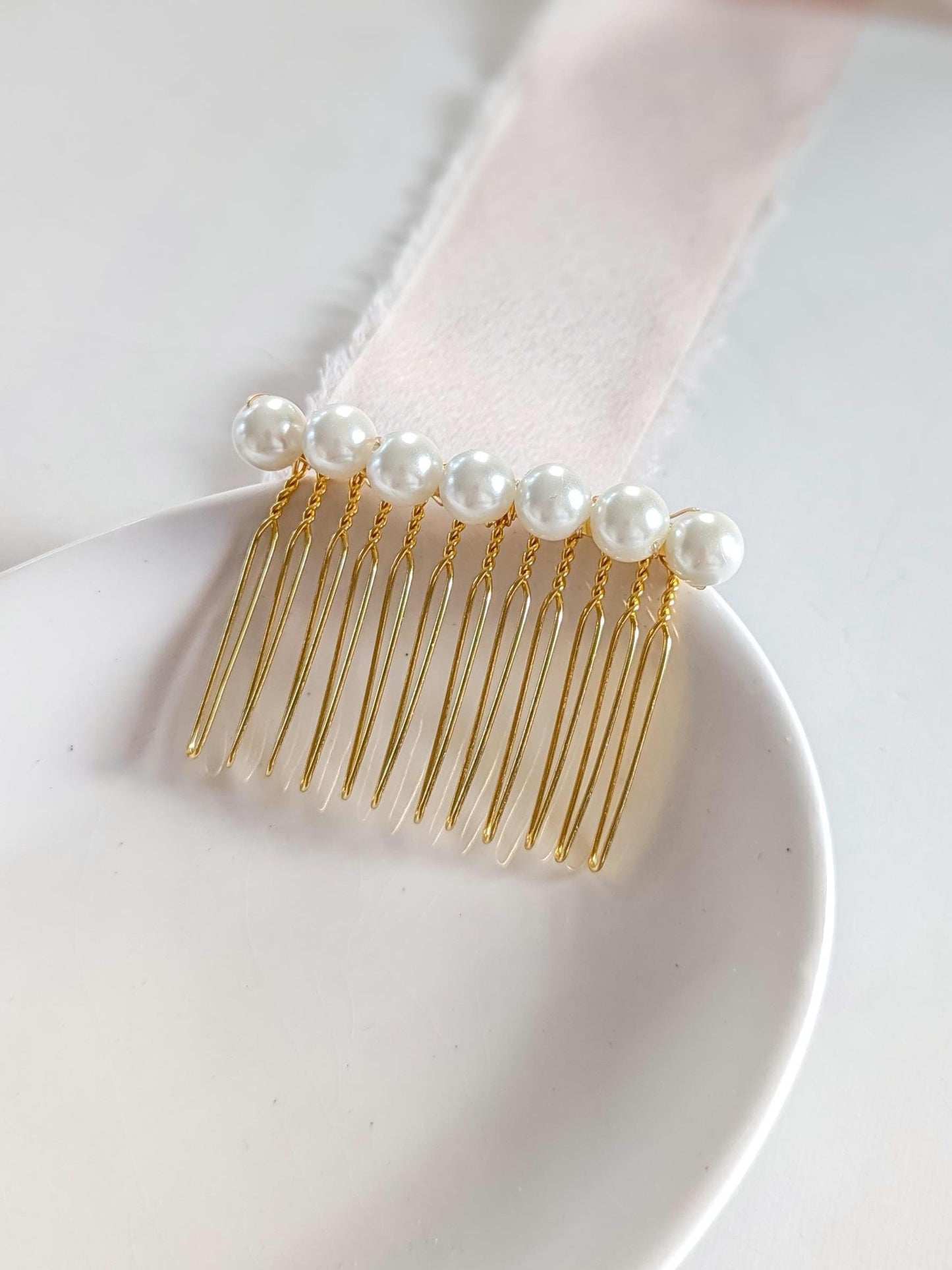 Elise - Classic Pearl Wedding Hair Comb