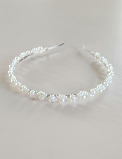 Lexi – Minimalist Pearl Bridal Headband